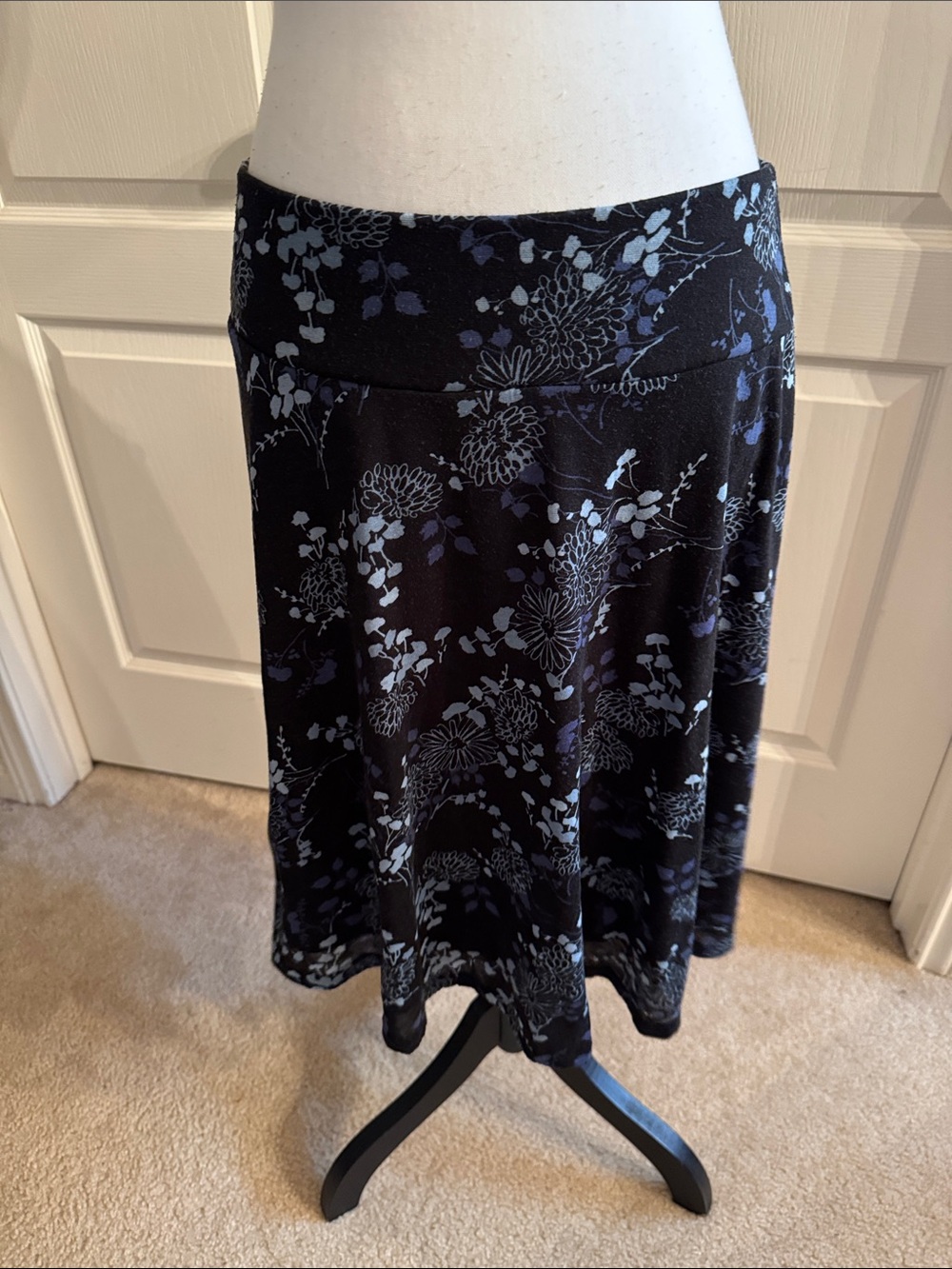 New York & Company - Black Floral Skater Skirt - Size Medium